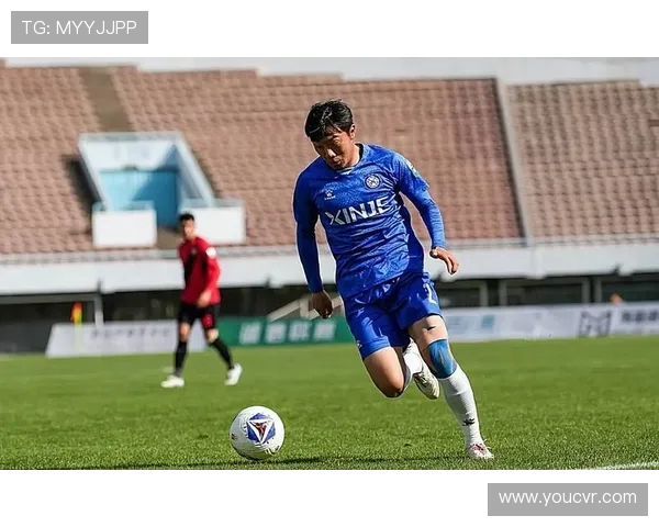 苏超 “西装主帅” 董松：江苏青训后卫的逆袭之路(1)